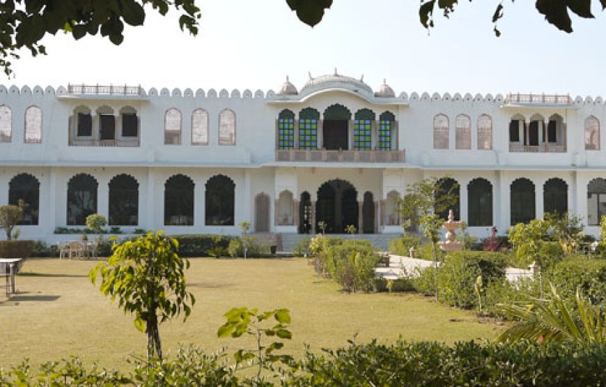 Hotel Surya Vilas Palace